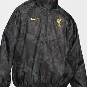 Liverpool FC Windrunner Men's Nike Soccer Anorak Jacket